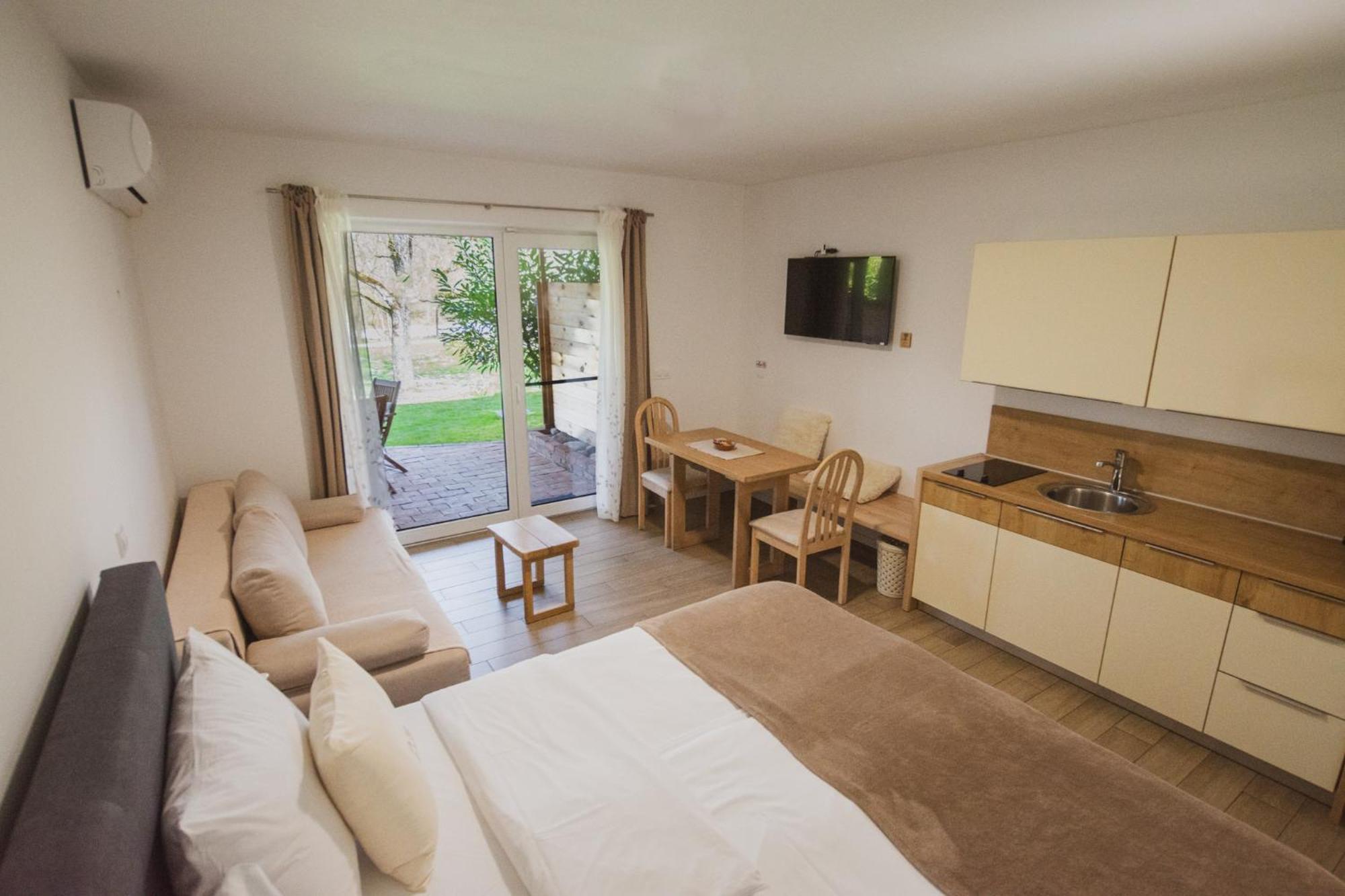 Pr'Fik Apartments Kranj Habitación foto